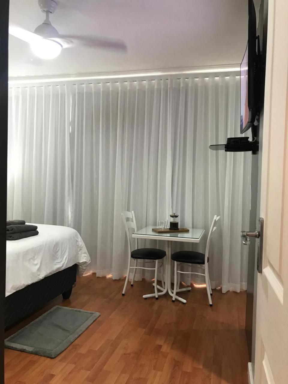 Sky Holiday House Іст-Лондон Екстер'єр фото